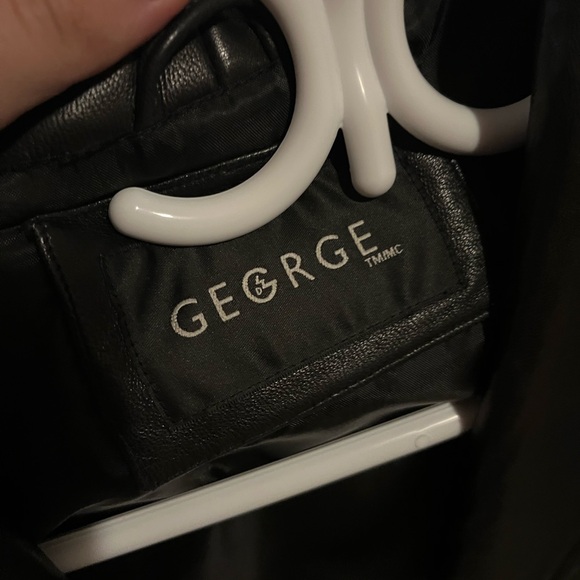 Large 100% Leather Jacket - Picture 4 of 4